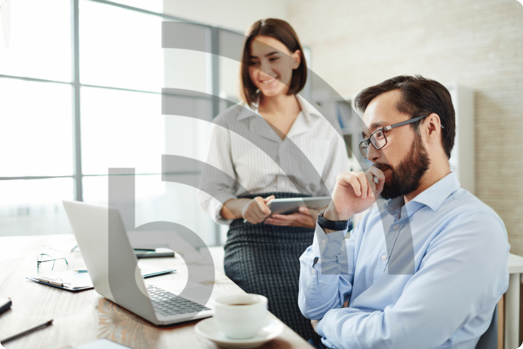 Tracking employees with PiipAi software